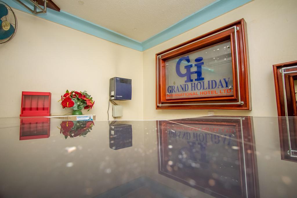 Grand Holiday International Hotel Mbarara Exteriör bild